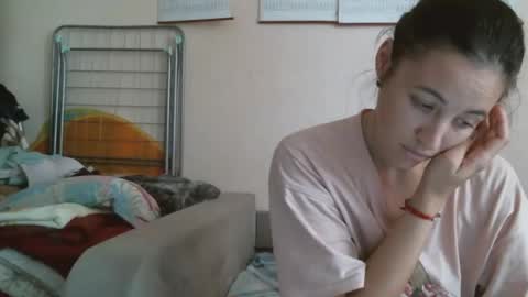 Bella online show from 10, 10, 2025