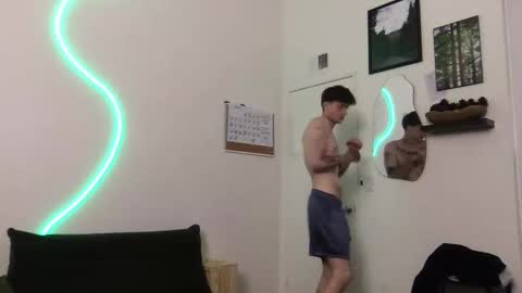 Snapshot of prettyboyszn chatting on 29, 10, 2025 pretty boy online show from 29, 10, 2025