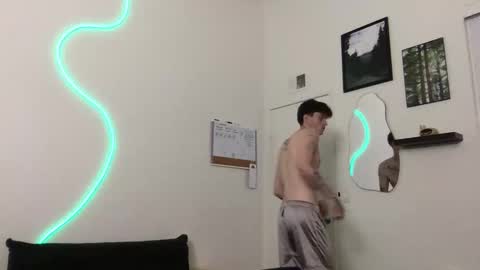 Snapshot of prettyboyszn chatting on 8, 11, 2025 pretty boy online show from 8, 11, 2025