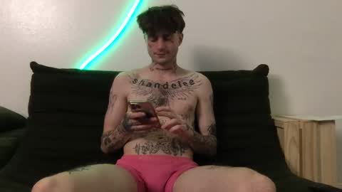 Snapshot of prettyboyszn chatting on 12, 11, 2025 pretty boy online show from 12, 11, 2025