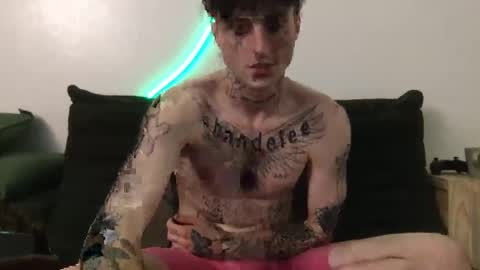 Snapshot of prettyboyszn chatting on 14, 11, 2025 pretty boy online show from 14, 11, 2025