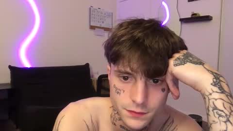 Snapshot of prettyboyszn chatting on 22, 11, 2025 pretty boy online show from 22, 11, 2025