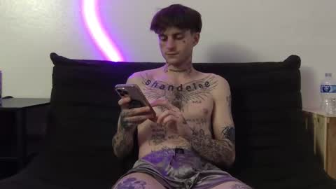 Snapshot of prettyboyszn chatting on 23, 11, 2025 pretty boy online show from 23, 11, 2025