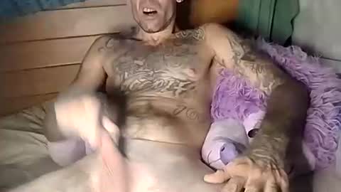Snapshot of prettyboytatted69 chatting on 30, 9, 2025 Prettyslangin69 FYPM online show from 30, 9, 2025