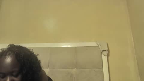 Snapshot of prettyeve25 chatting on 16, 9, 2025 eve online show from 16, 9, 2025