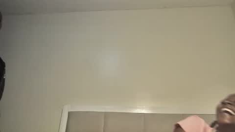 Snapshot of prettyeve25 chatting on 12, 10, 2025 eve online show from 12, 10, 2025