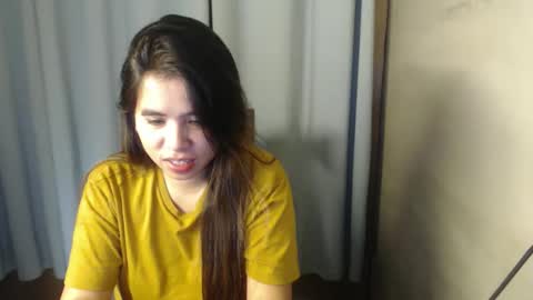 Snapshot of prettylicious_girl chatting on 27, 10, 2025 precious online show from 27, 10, 2025
