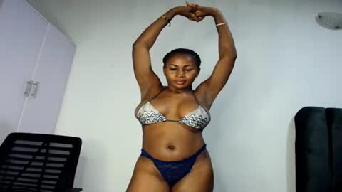 Snapshot of prettylove5 chatting on 26, 6, 2026 evelyn online show from 26, 6, 2026