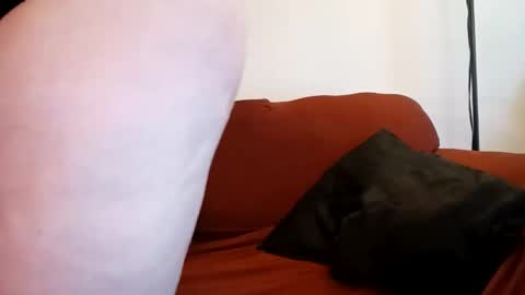 Leah online show from 7, 4, 2026