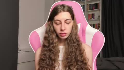 Snapshot of prettysomething chatting on 16, 6, 2026 Sophie next stream will be at Monday i will wait you guys online show from 16, 6, 2026
