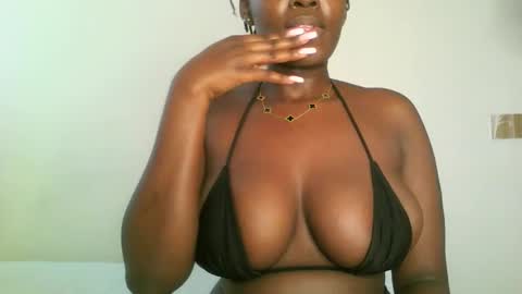 Snapshot of prettyvishy chatting on 6, 3, 2025 prettyvishy online show from 6, 3, 2025