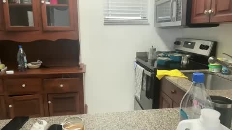 Snapshot of prettyyykittyyy22 chatting on 27, 10, 2025 prettyyykittyyy22 online show from 27, 10, 2025