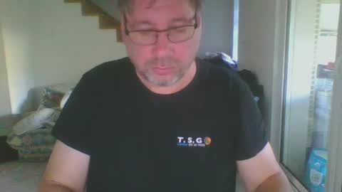 chris online show from 24, 7, 2026