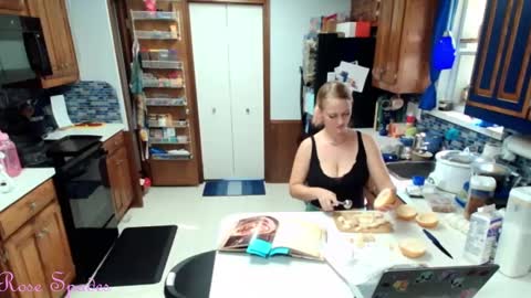 Snapshot of princess_rose_spades chatting on 3, 10, 2025 Princess Rose online show from 3, 10, 2025