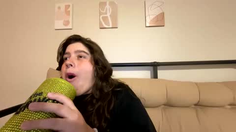 Snapshot of princesslaylaa chatting on 3, 12, 2025 princessviccxo online show from 3, 12, 2025