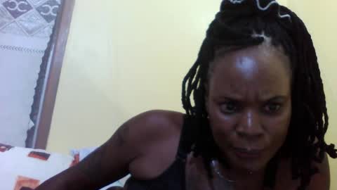 Snapshot of princessmiles2 chatting on 5, 7, 2026 phelly online show from 5, 7, 2026