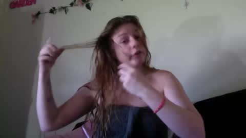 princesssnowflk84 online show from 4, 6, 2026