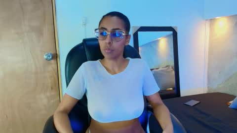 Priscila  online show from 2, 12, 2025