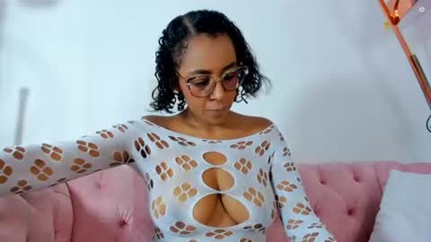 priscilacooper online show from 22, 7, 2026