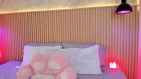 Profana Red online show from 29, 4, 2026