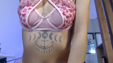 Lua Sekmet online show from 26, 10, 2025