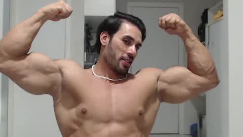 Snapshot of promuscles4u chatting on 8, 3, 2025 promuscles4u online show from 8, 3, 2025
