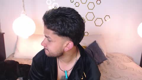 Adris  Juan online show from 10, 11, 2025