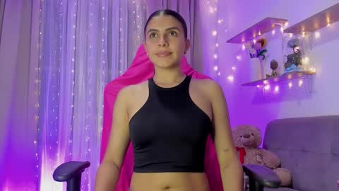    INDEPENDENT MODEL online show from 1, 2, 2026