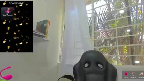 Snapshot of psique_naughty2 chatting on 22, 1, 2025 psique_naughty2 online show from 22, 1, 2025