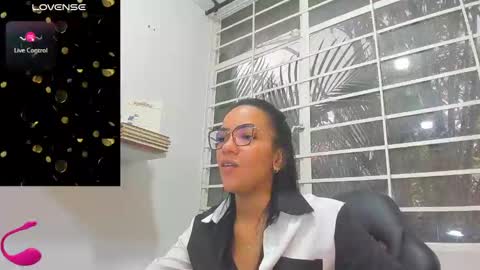 Snapshot of psique_naughty2 chatting on 17, 2, 2025 psique_naughty2 online show from 17, 2, 2025