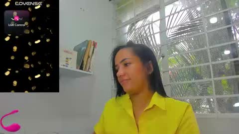 Snapshot of psique_naughty2 chatting on 5, 3, 2025 psique_naughty2 online show from 5, 3, 2025