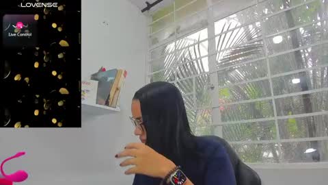 Snapshot of psique_naughty2 chatting on 12, 3, 2025 psique_naughty2 online show from 12, 3, 2025