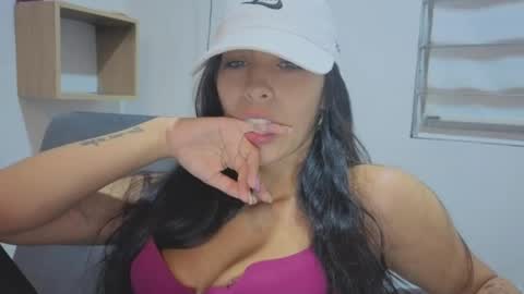 Snapshot of pssiquiss chatting on 7, 6, 2026 Katerine online show from 7, 6, 2026