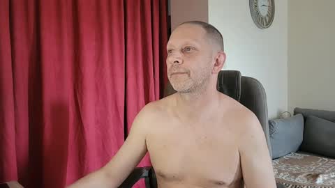 topher online show from 25, 5, 2026