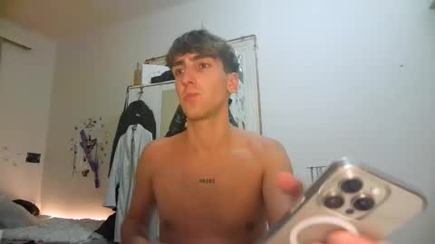 Snapshot of pttvnvkk chatting on 28, 1, 2025 pttvnvkk online show from 28, 1, 2025