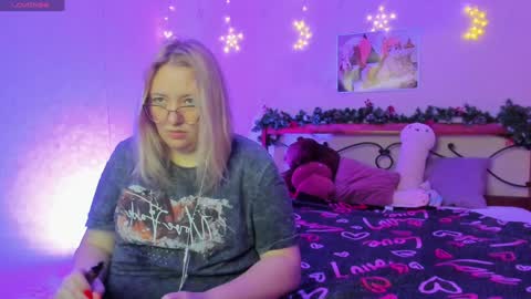 puffybun online show from 17, 12, 2024