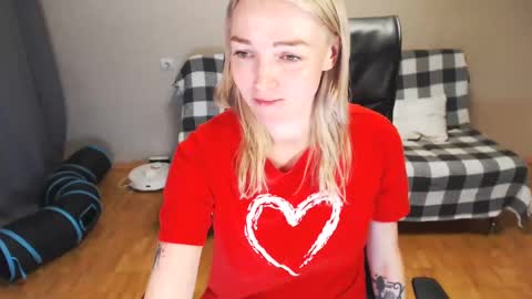 Polly online show from 25, 2, 2025