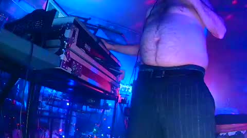 punkrunr083 online show from 13, 7, 2026
