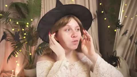 constant schedule Wednesday  Friday  Saturday  Sunday  The Rosemarie online show from 30, 10, 2025