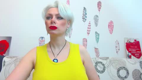 Snapshot of pure_seduce_wow chatting on 14, 2, 2026 Goldie online show from 14, 2, 2026