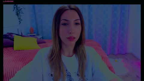 Snapshot of purevibrations chatting on 7, 2, 2026 Isabelle online show from 7, 2, 2026