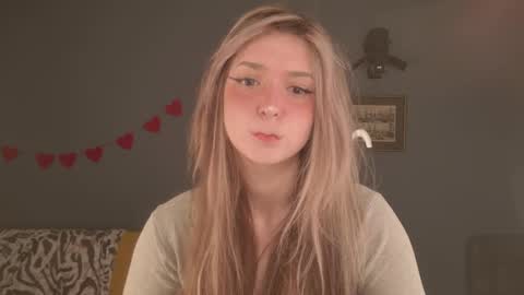 Bella online show from 10, 4, 2026