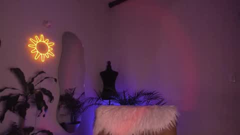 Snapshot of purple_opal chatting on 15, 2, 2026 Vero online from Tuesday to Sunday online show from 15, 2, 2026