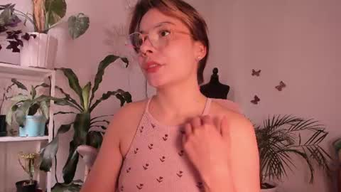 Snapshot of purple_opal chatting on 9, 7, 2026 Vero online from Tuesday to Sunday online show from 9, 7, 2026