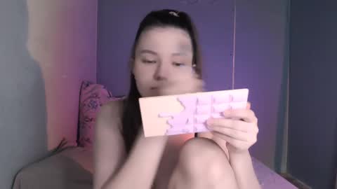 Snapshot of purple_peach chatting on 2, 3, 2025 Carolyn online show from 2, 3, 2025