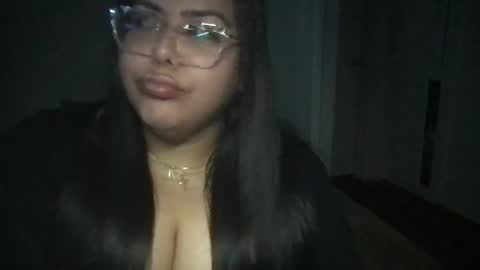 Prettypink Tinyhole online show from 14, 12, 2024