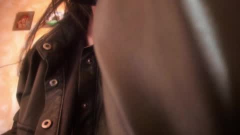 Snapshot of qtxwrm31 chatting on 21, 2, 2025 L online show from 21, 2, 2025