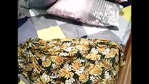 Snapshot of queen_ava05 chatting on 21, 10, 2025 queen_ava05 online show from 21, 10, 2025