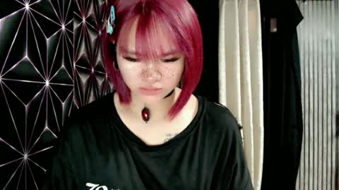 Snapshot of queen_elicktra chatting on 5, 7, 2026 JOY online show from 5, 7, 2026
