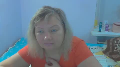 Snapshot of queen_jane8 chatting on 5, 12, 2025 queen_jane8 online show from 5, 12, 2025